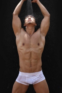 chatri-bangkok-muscular-asian-gay-masseur-escort-01